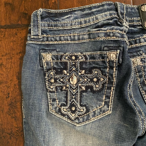 Miss Me Jeans - Picture 1 of 3